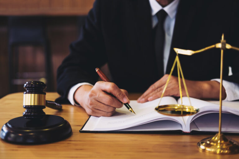 lawyer-court