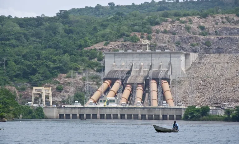 Infrastructure-Akosombo-Dam-2