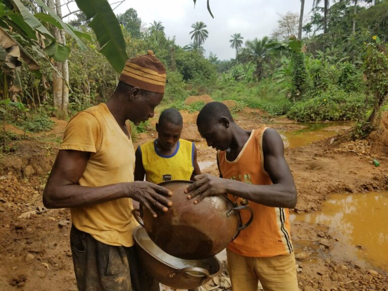 Illegal_Gold_mining_Nigeria2-scaled-1-1536x1152